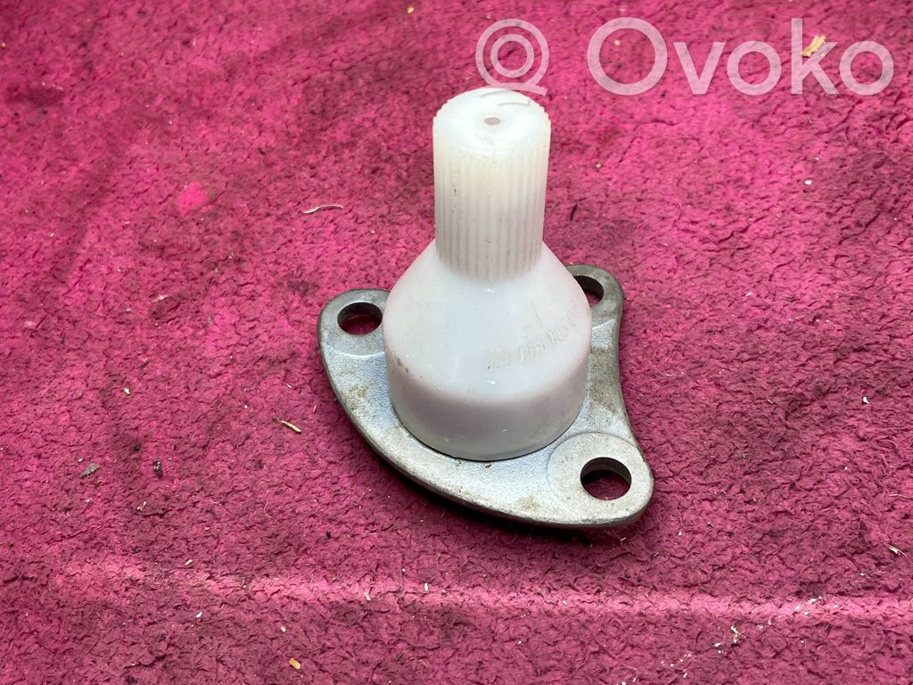 Rear glass lock/latch   E45,129718A