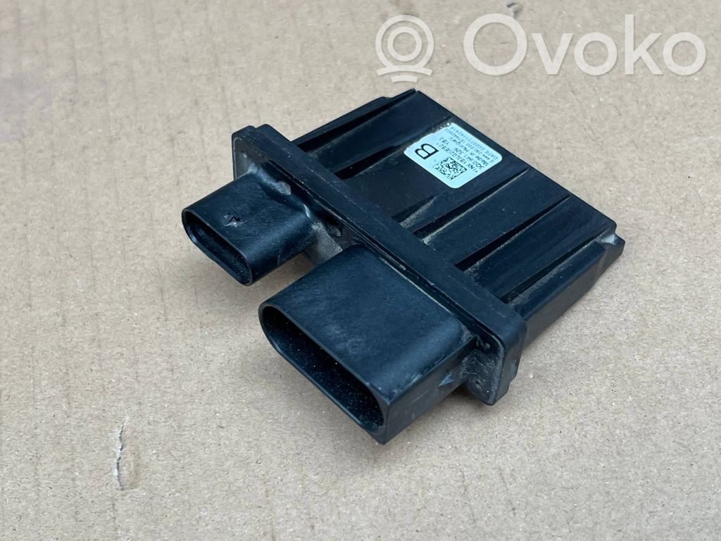Cupra Leon Rear glass lock/latch 