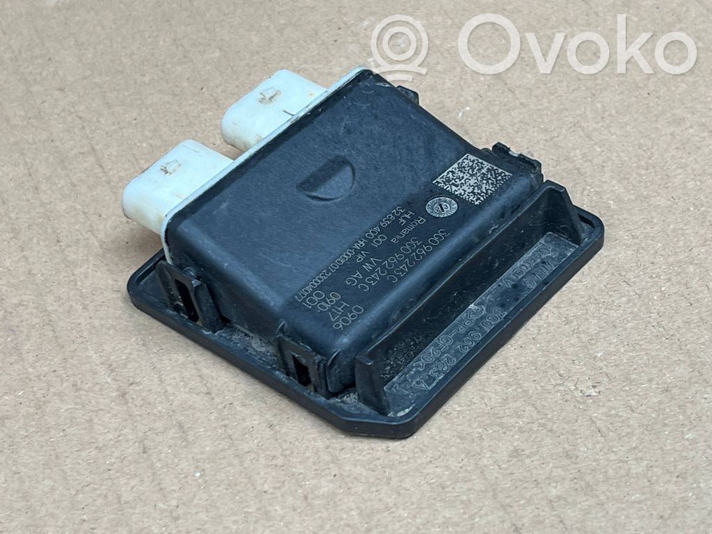 Блок управления двигателем ECU   E223,3G0962243C