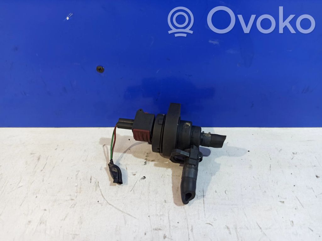 Engine mount vacuum valve   4670477
