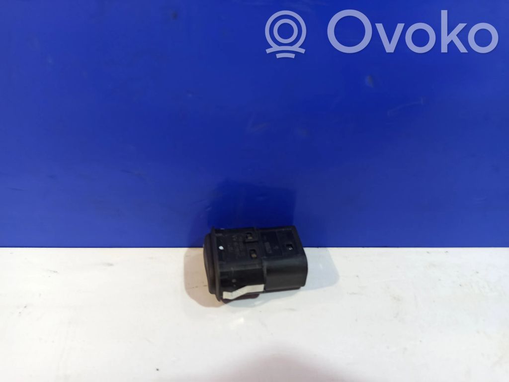 Volvo V60 Seat control switch 