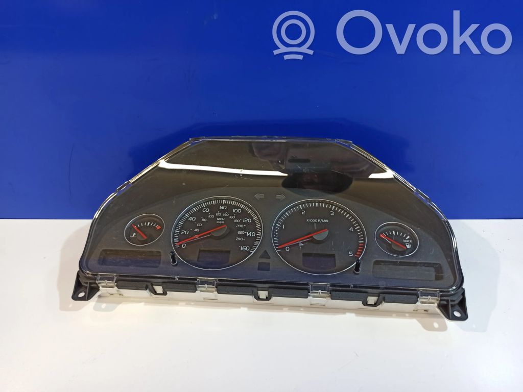 Volvo XC90 Speedometer (instrument cluster) 