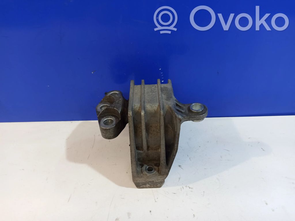 Saab 9-3 Ver1 Engine mount bracket 