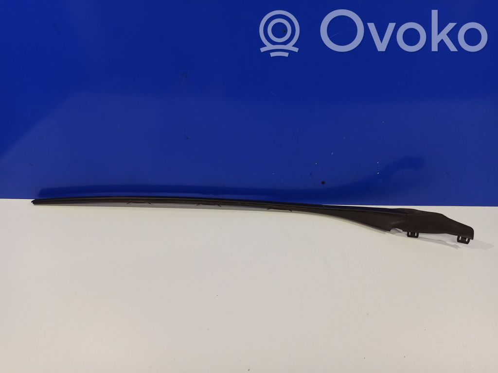 Volvo S60 Windshield trim 