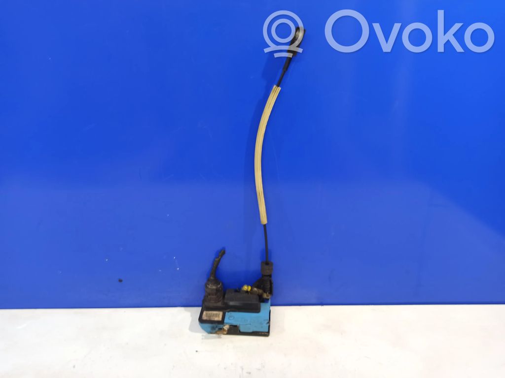 Volvo V70 Priekšpusē slēdzene 