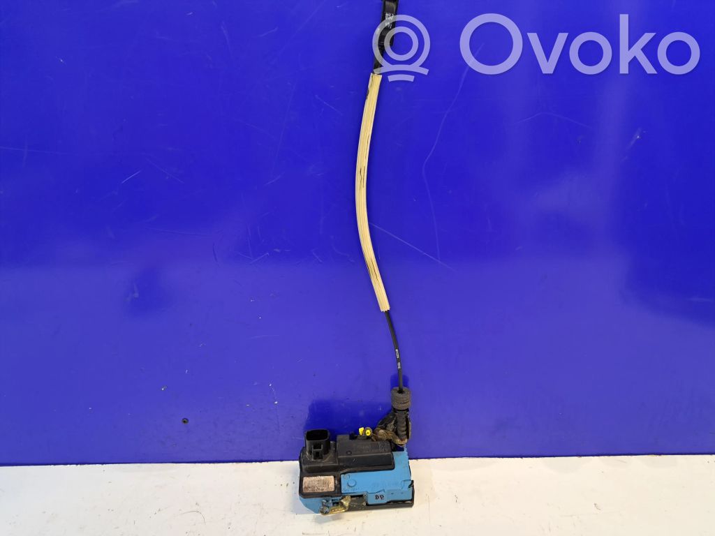 Volvo V70 Priekšpusē slēdzene 