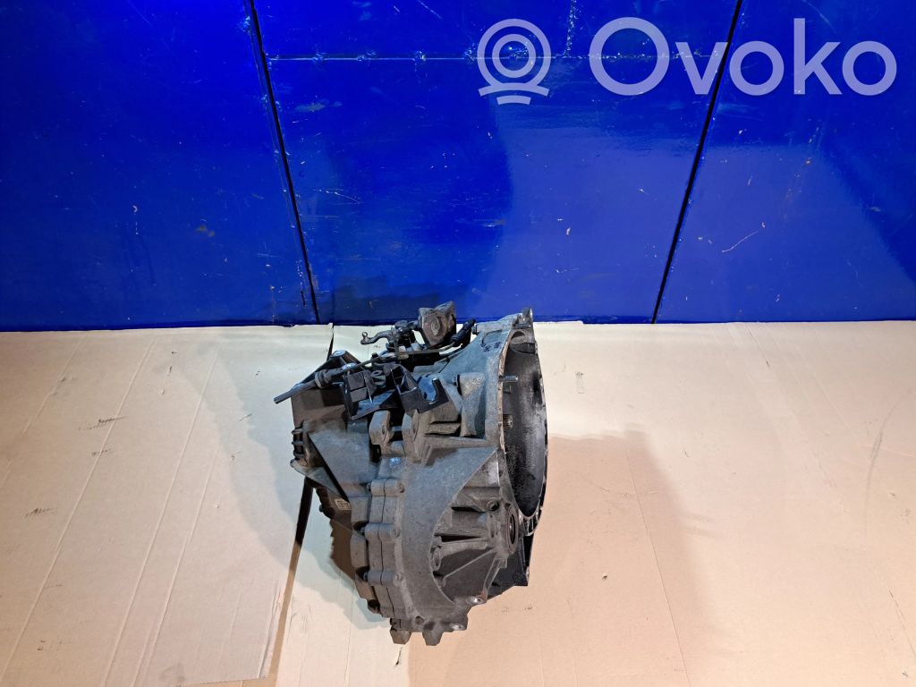 Volvo S40 Manualna 6-biegowa skrzynia biegów 
