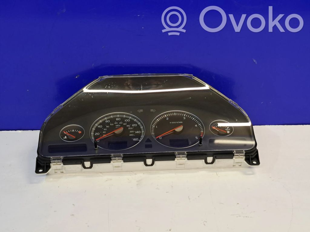 Volvo XC90 Speedometer (instrument cluster) 