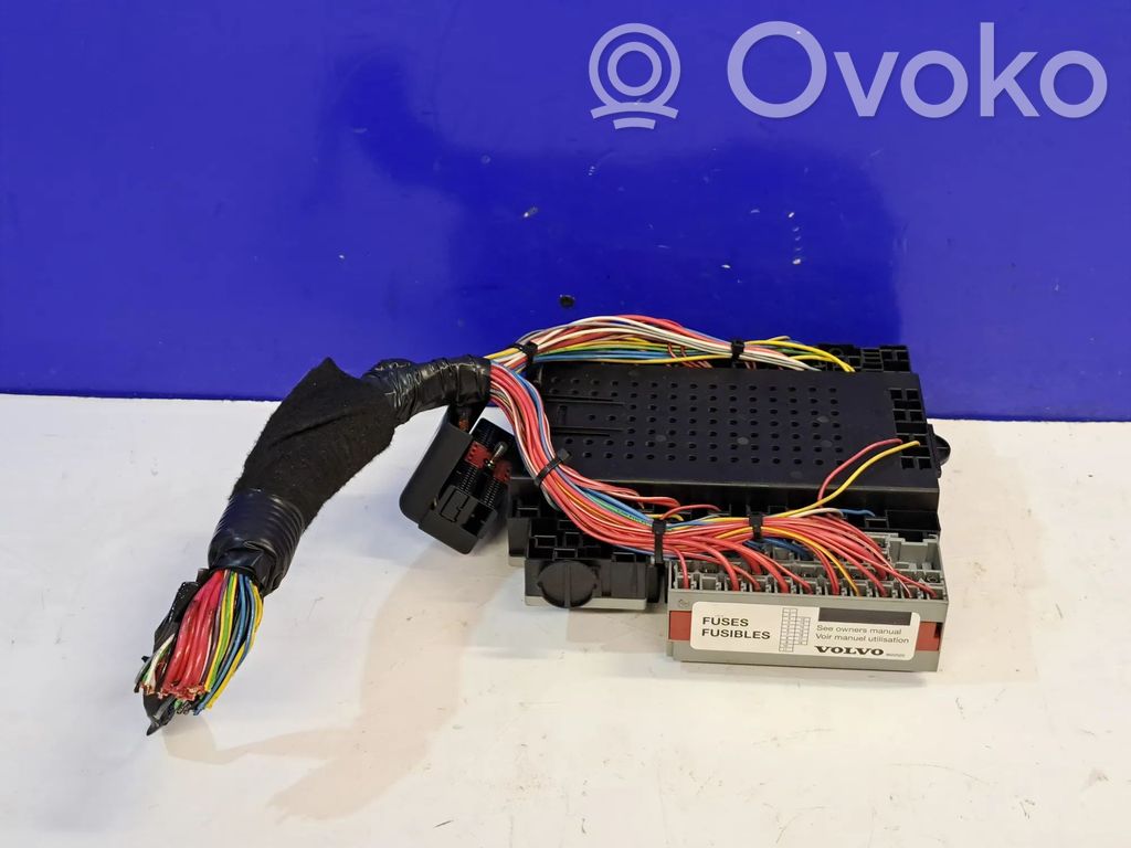 Volvo V70 Saugiklių blokas 