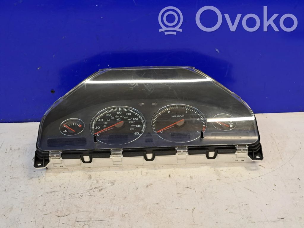 Volvo XC90 Speedometer (instrument cluster) 