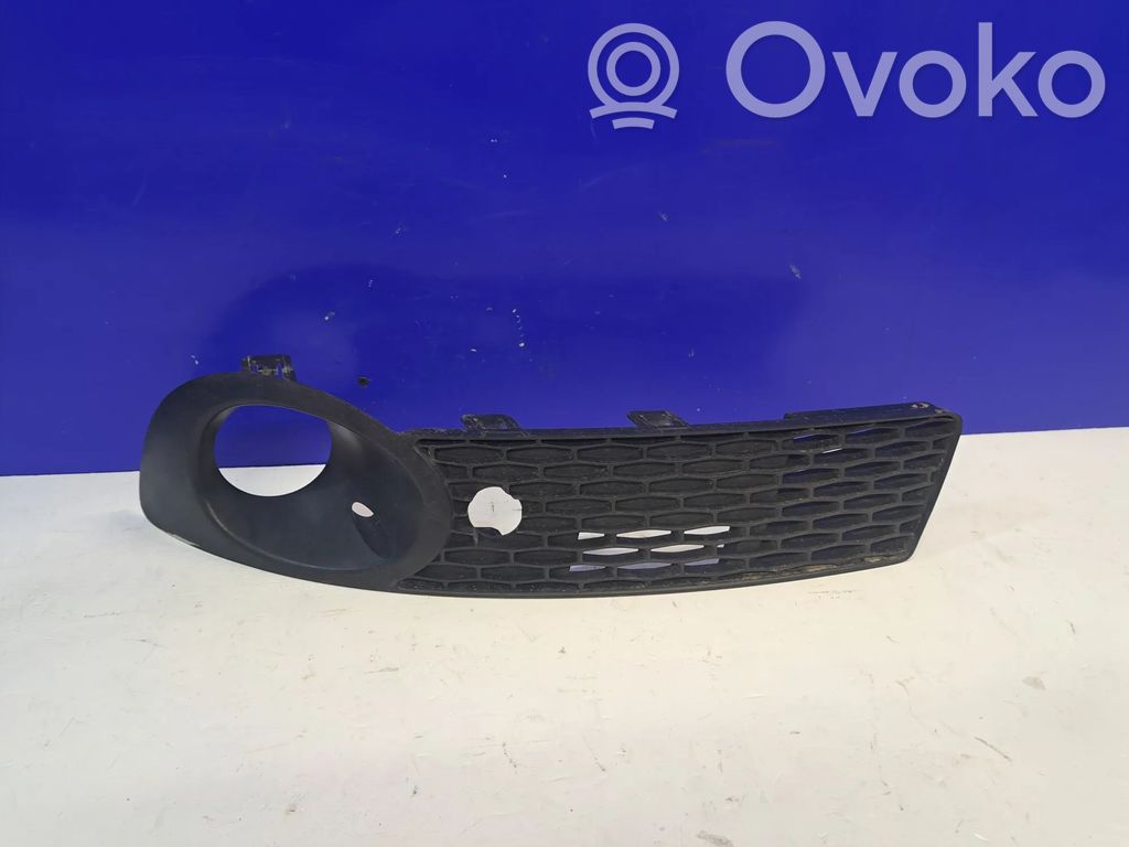 Saab 95 - 96 Front fog light trim/grill 