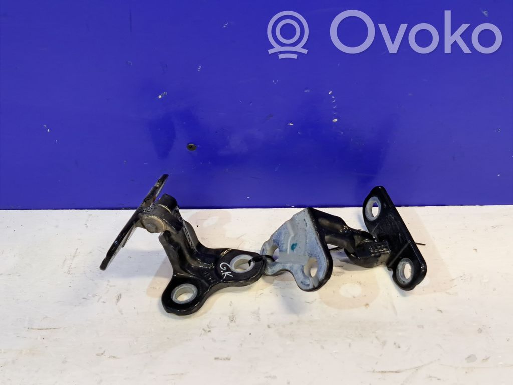 Jaguar XE Front door upper hinge 