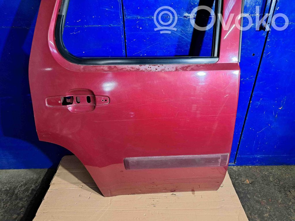 Chevrolet Tahoe Rear door 