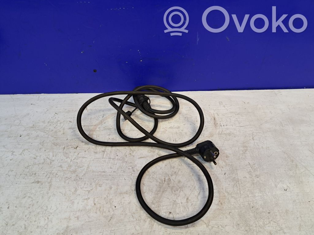 Volvo S80 Electric engine pre-heating system (optional) 