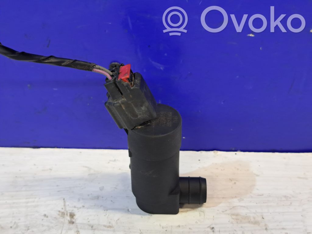 Volvo S80 Windscreen/windshield washer pump 