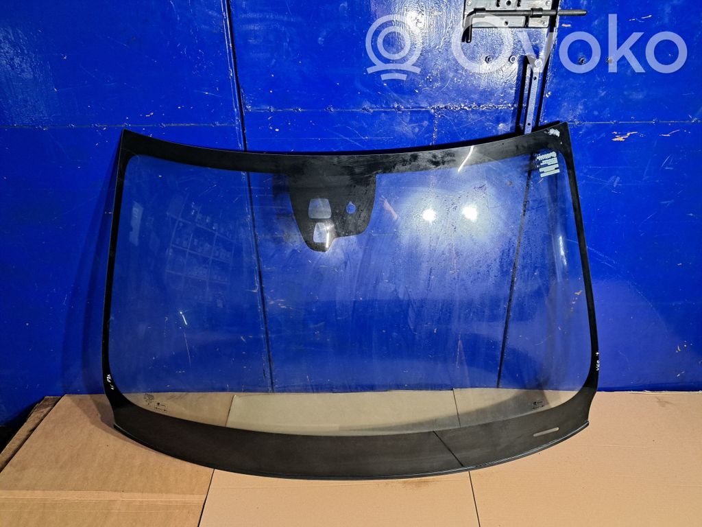 Volvo V60 Front windscreen/windshield window 