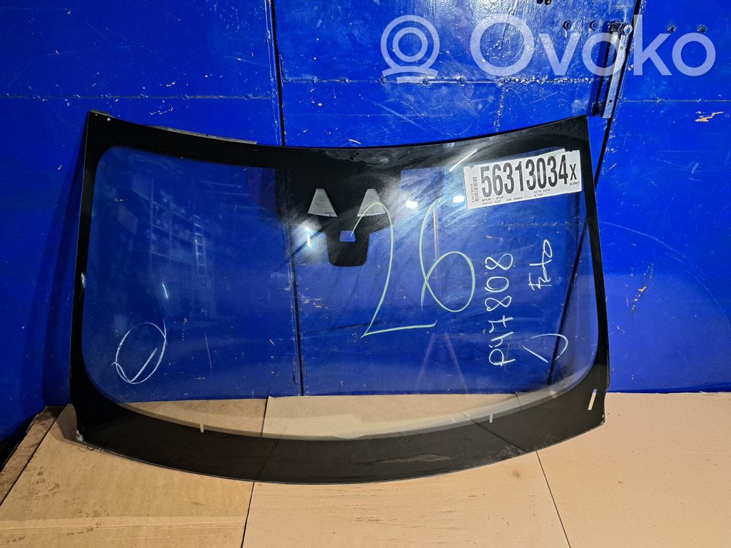 Front windscreen/windshield window   E143R001692