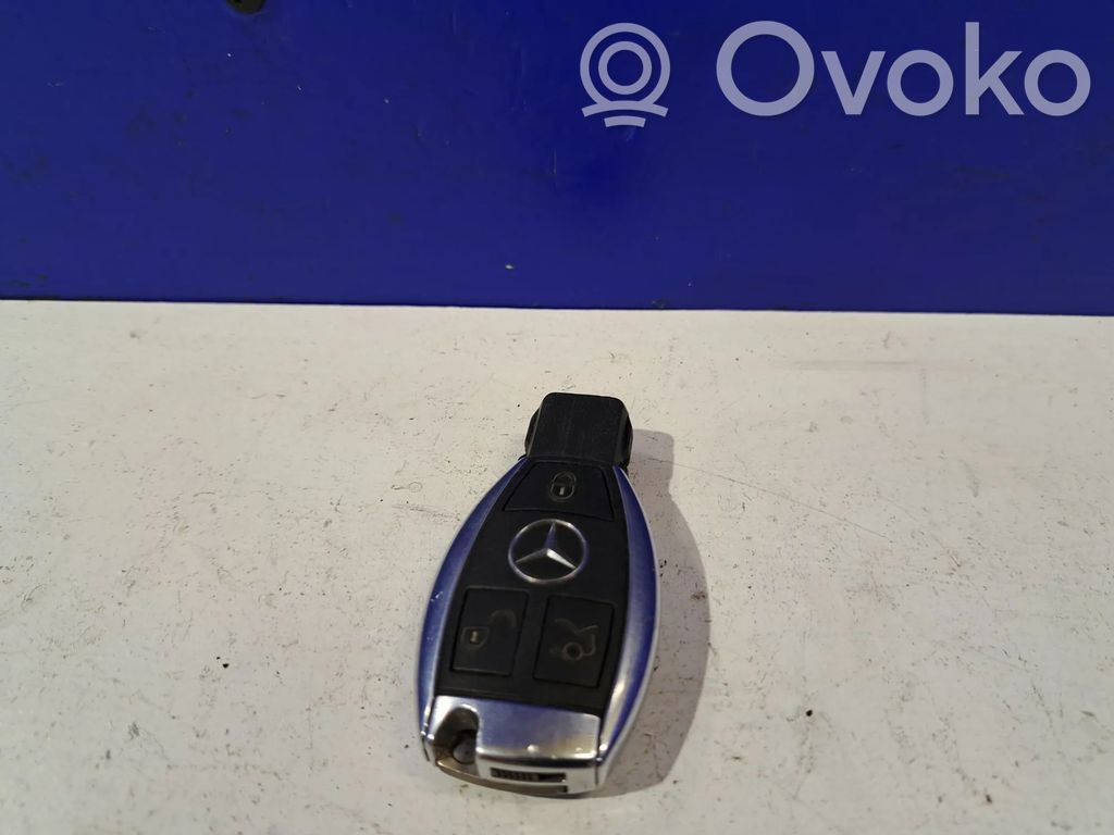 Mercedes-Benz E W212 Užvedimo raktas (raktelis)/ kortelė 
