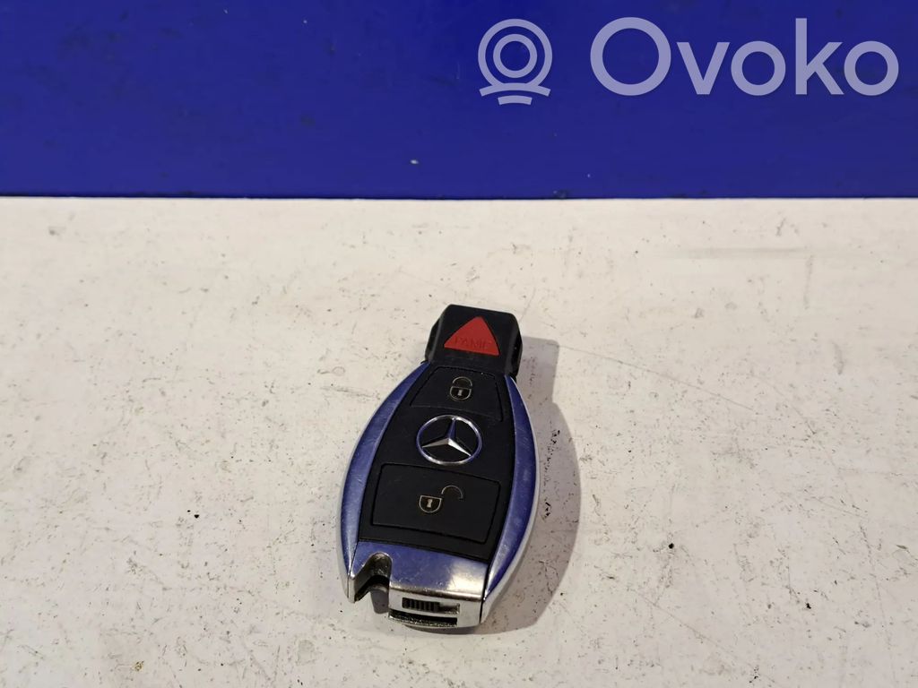 Mercedes-Benz E W212 Užvedimo raktas (raktelis)/ kortelė 