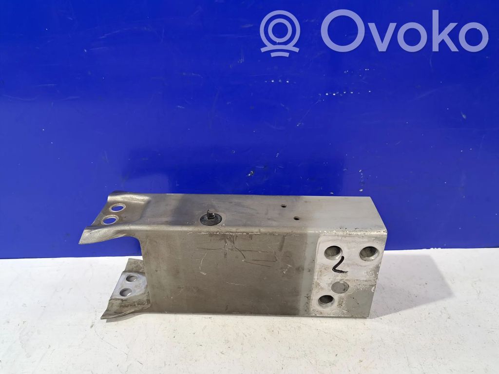 Jaguar XE Longeron support avant 