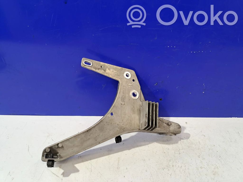 Polestar 2 Hybrid/electric vehicle battery bracket 