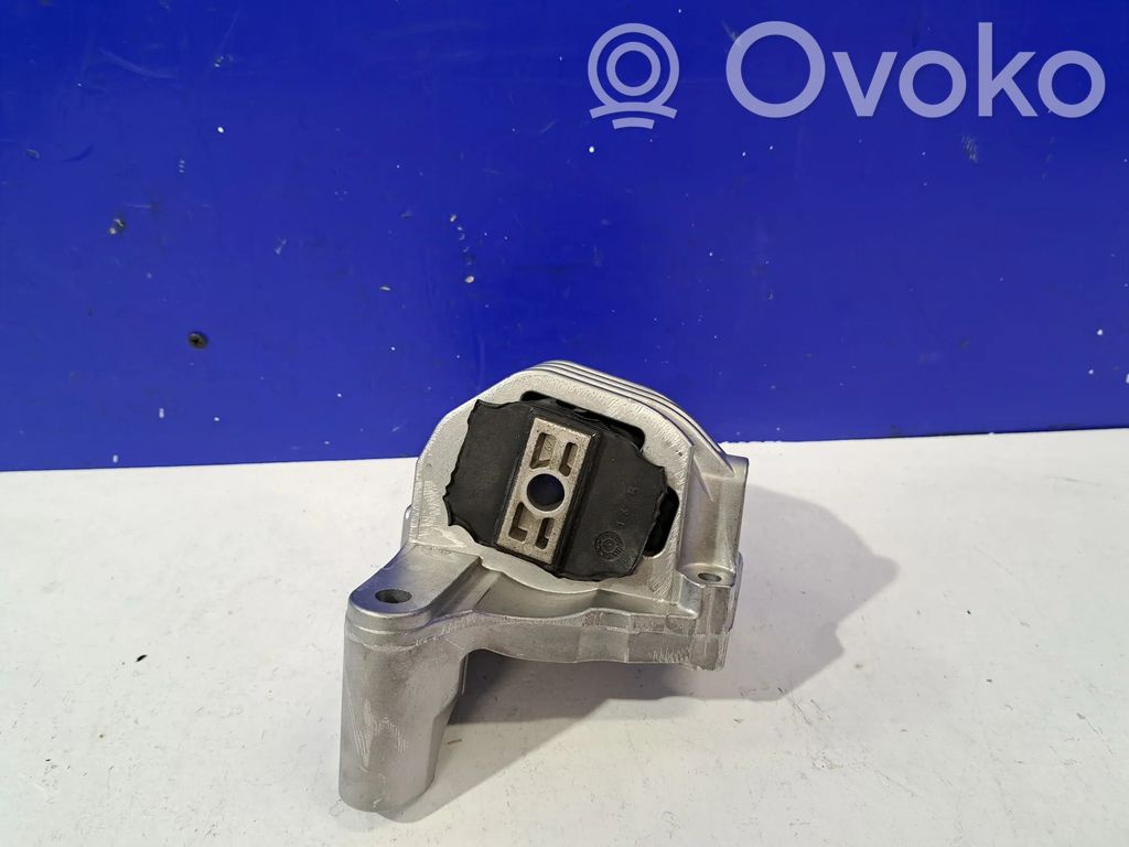 Engine mount bracket   326C88,30741583