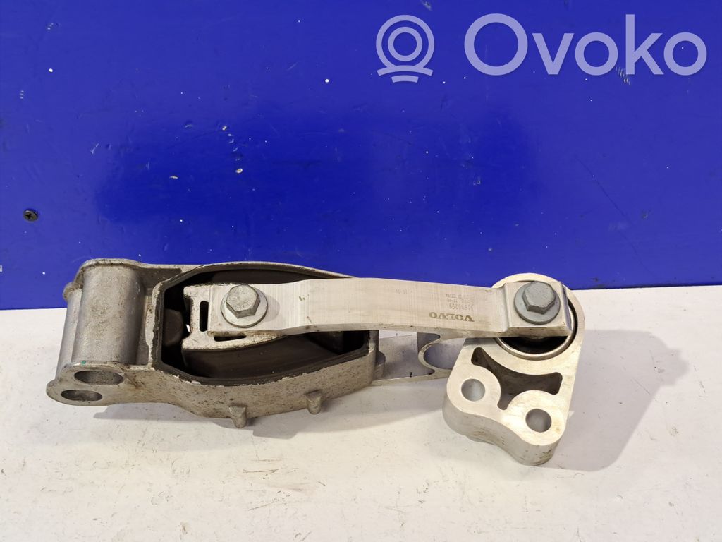 Engine mount bracket   31686299,31686298