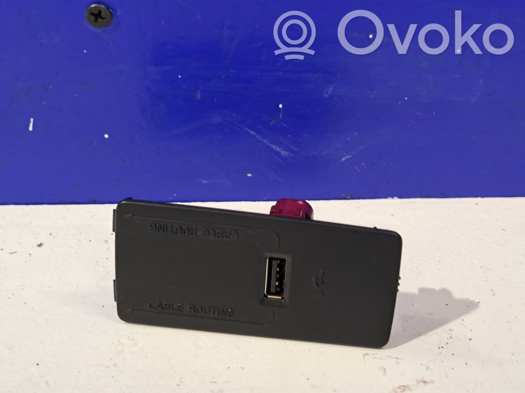 Volvo S90, V90 USB-Anschluss 