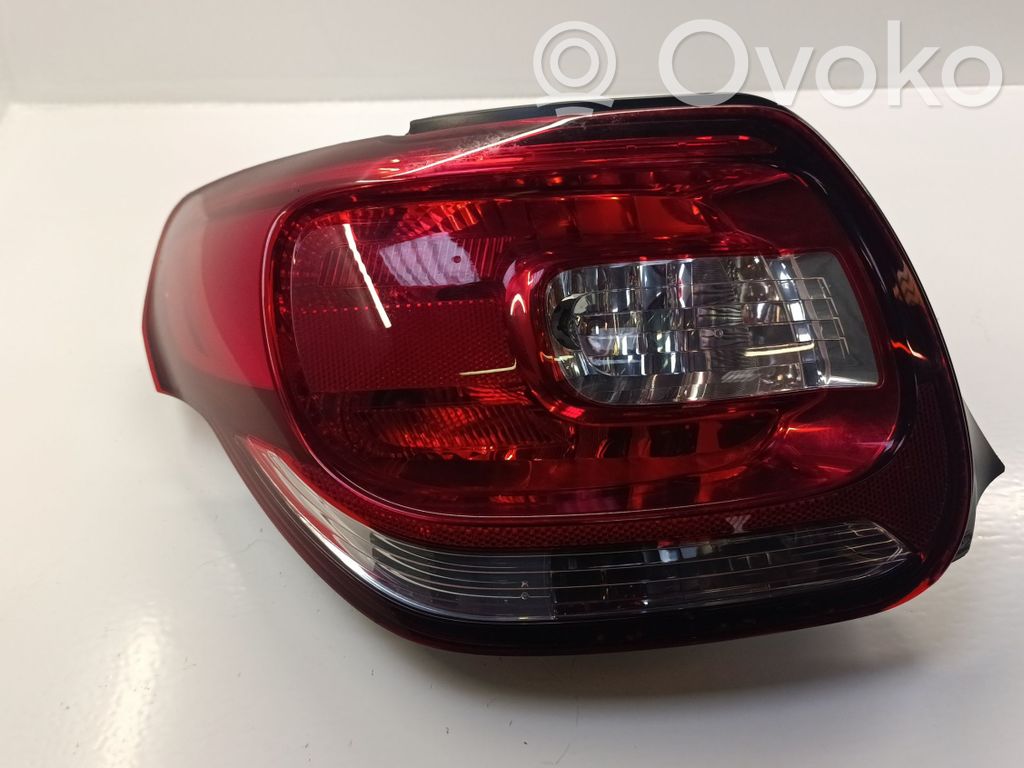 Citroen DS3 Aizmugurējais lukturis virsbūvē 