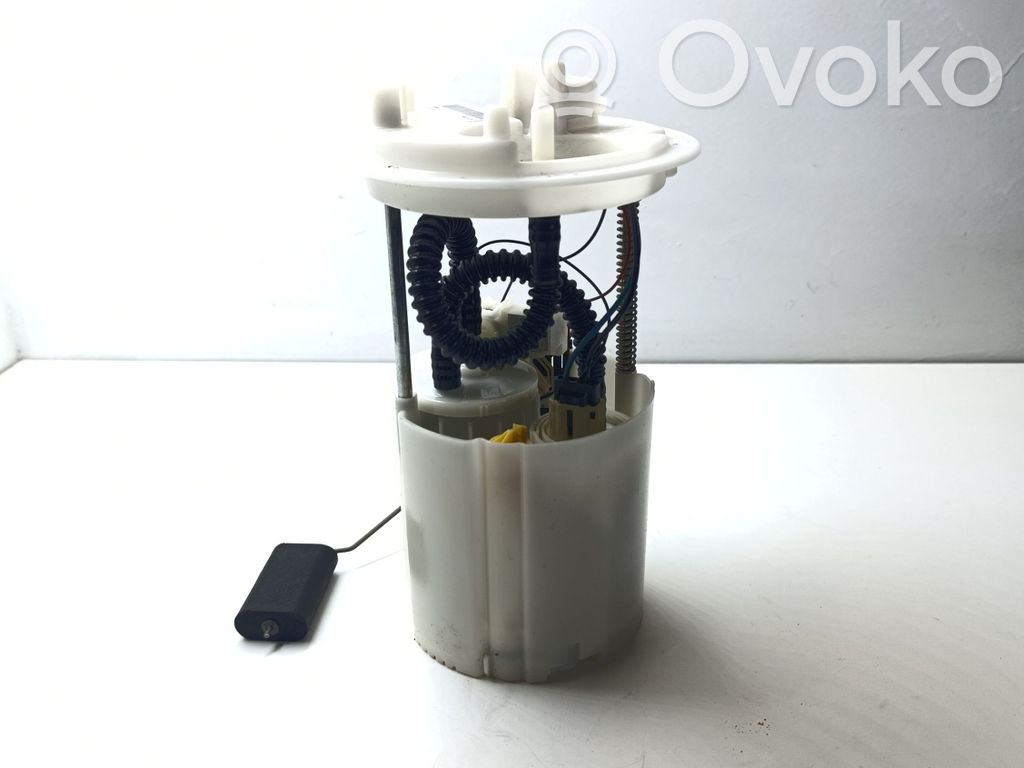 Opel Corsa D Bomba interna de combustible 