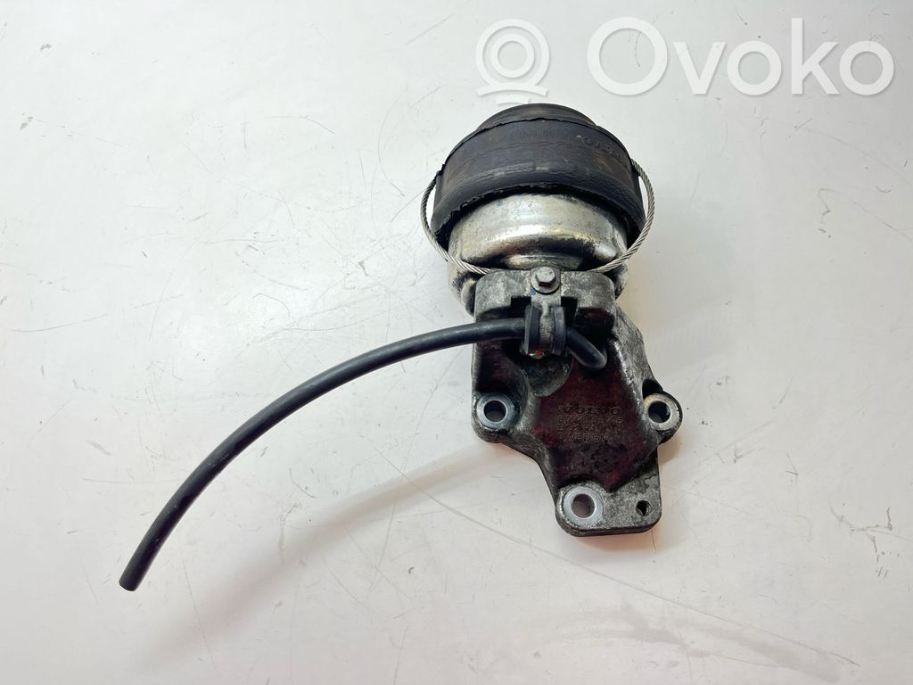 Volvo S60 Engine mounting bracket 