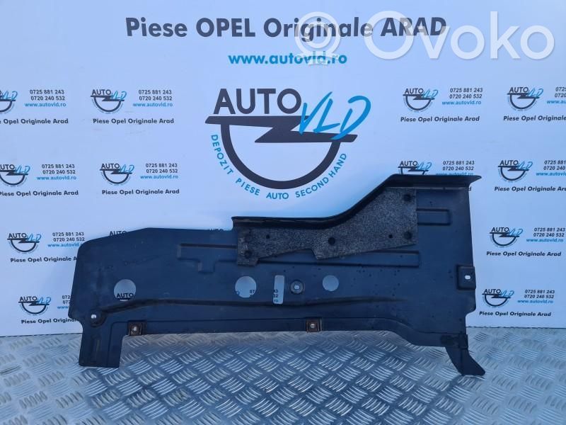 Opel Zafira C Moottorin alustan välipohjan roiskesuoja 
