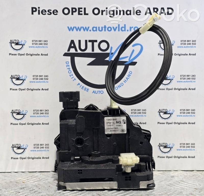 Opel Corsa E Priekšpusē slēdzene 