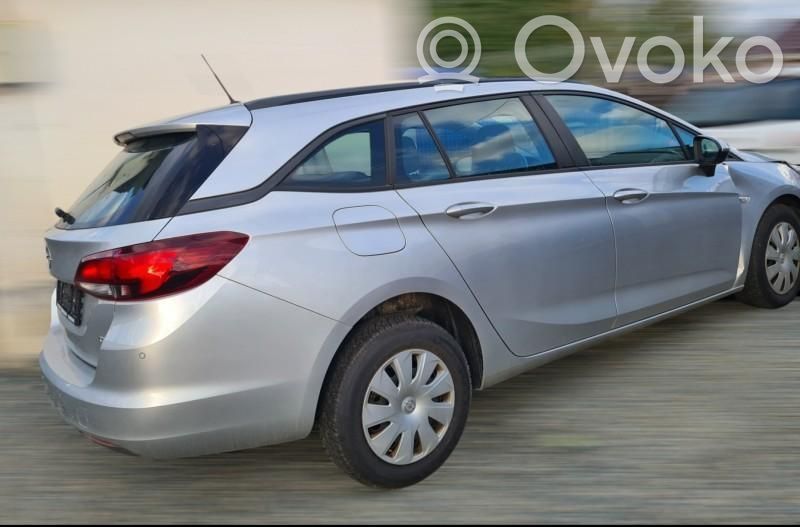 Opel Astra K Galinės durys 