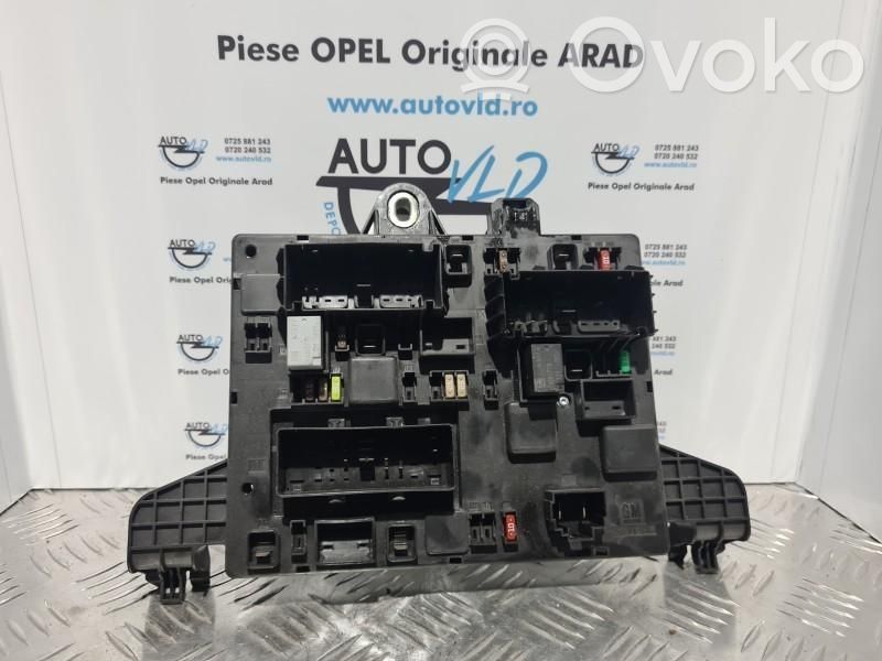 Opel Astra J Juego de caja de fusibles 