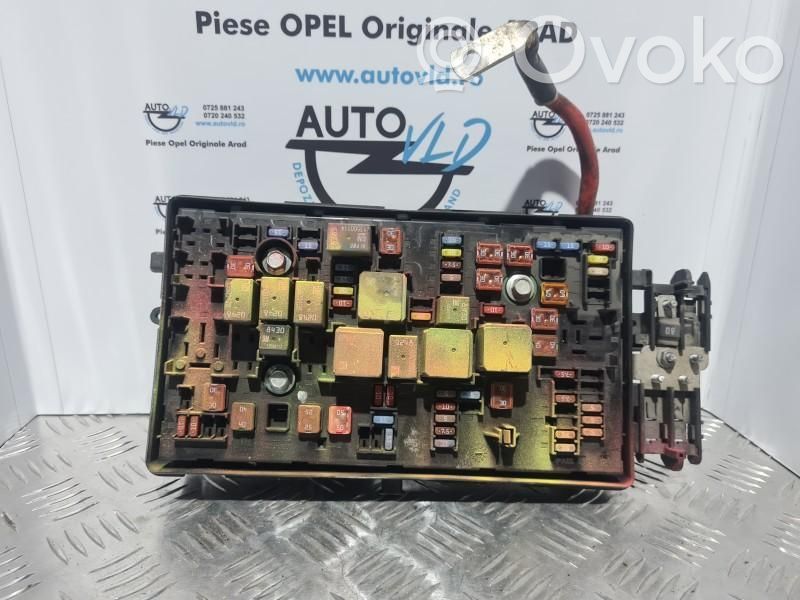 Opel Insignia A Fuse box set 