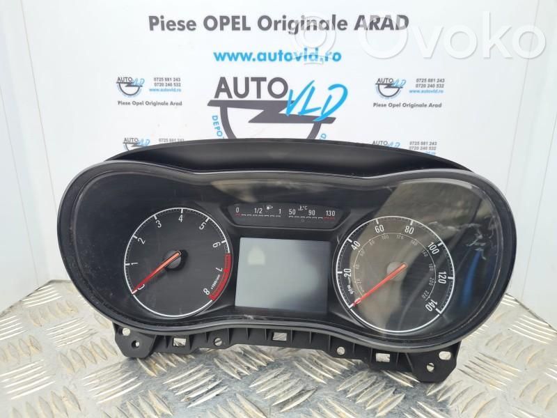 Opel Corsa E Clock 