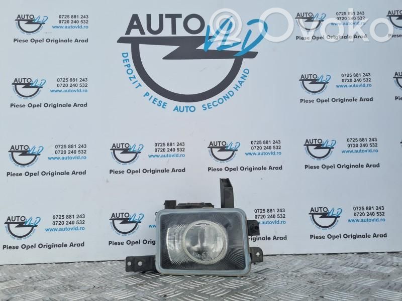 Opel Corsa C Miglas lukturis priekšā 