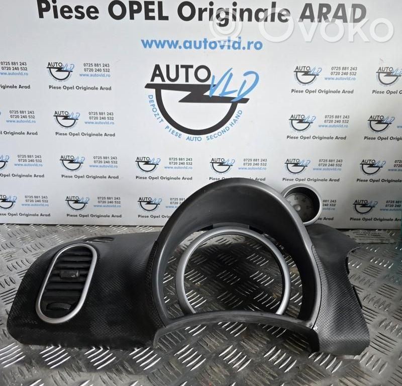 Opel Agila B Панель 