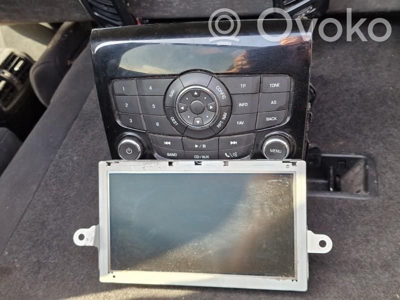 Chevrolet Orlando GPS navigation control unit/module 