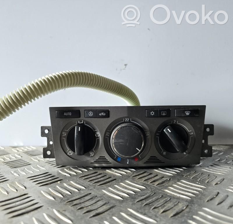 Opel Antara Climate control unit 