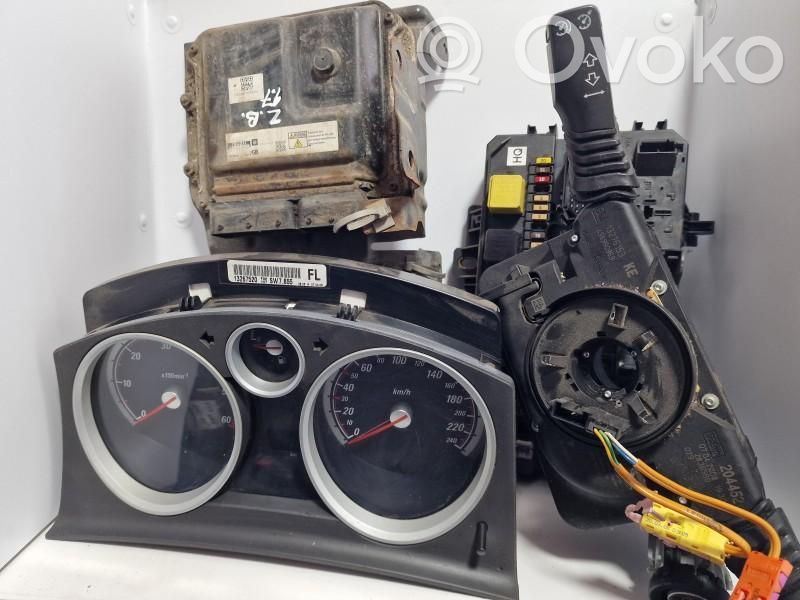 Opel Zafira B Engine ECU kit and lock set 
