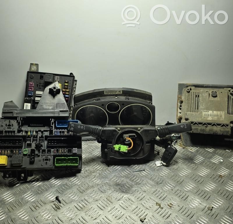 Opel Astra H Engine ECU kit and lock set 