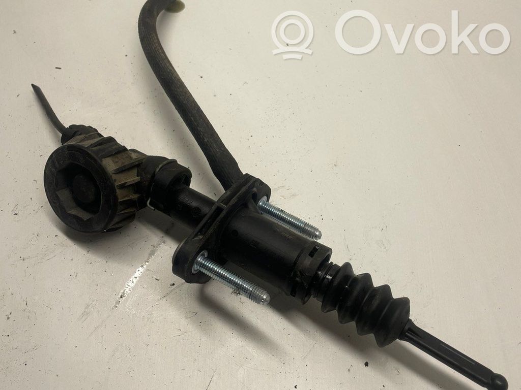 Opel Signum Kytkimen pääsylinteri 