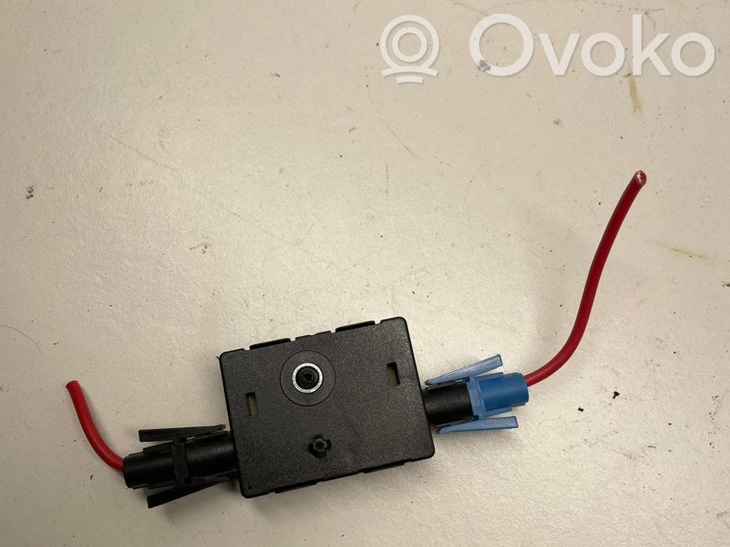 BMW 1 F20 F21 Antenos stiprintuvas 