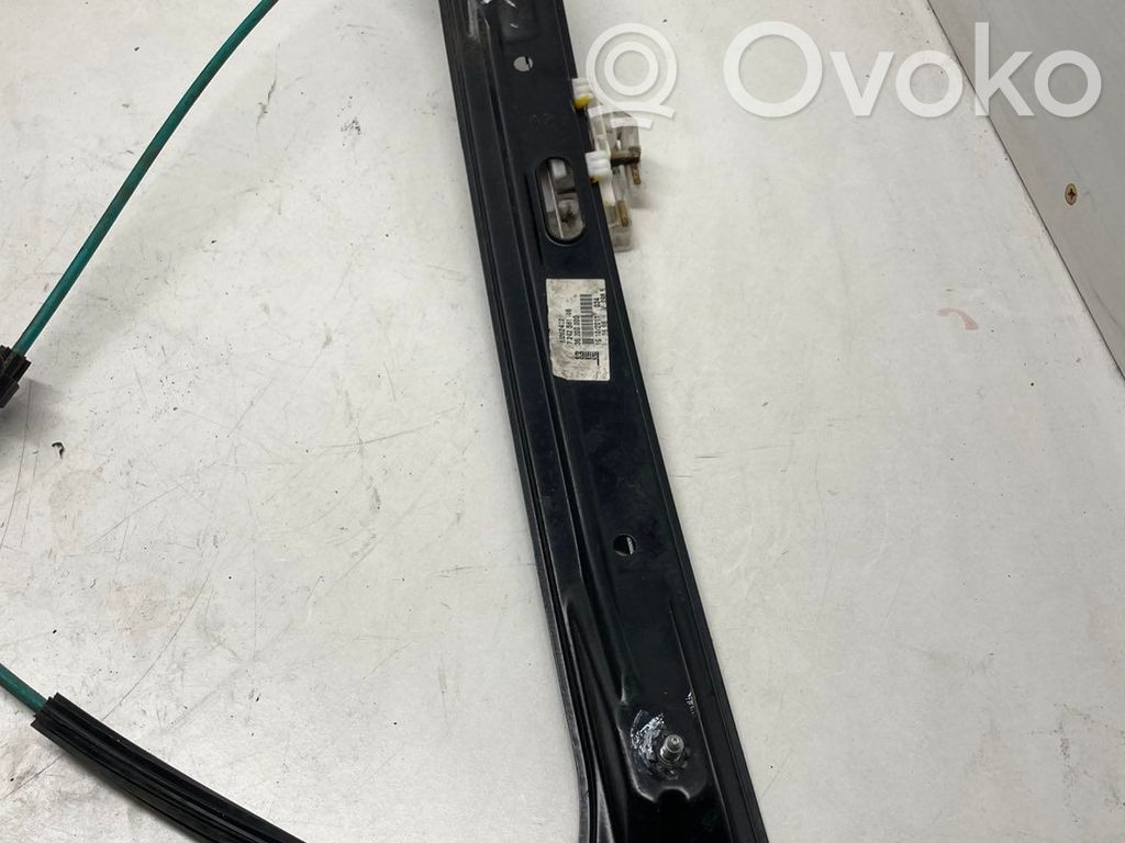 BMW 1 F20 F21 Front door window regulator with motor 