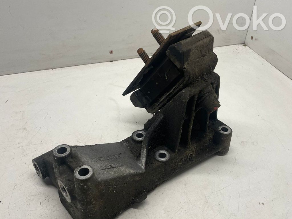 Iveco Daily 3rd gen Engine mount bracket 
