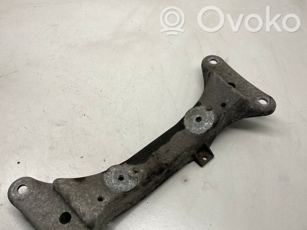 BMW 3 E90 E91 Gearbox mounting bracket 