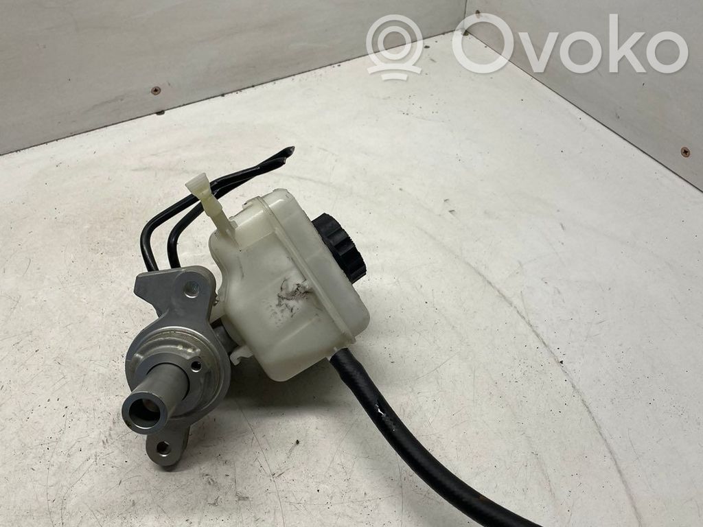 BMW 3 F30 F35 F31 Pagrindinis sankabos cilindriukas 