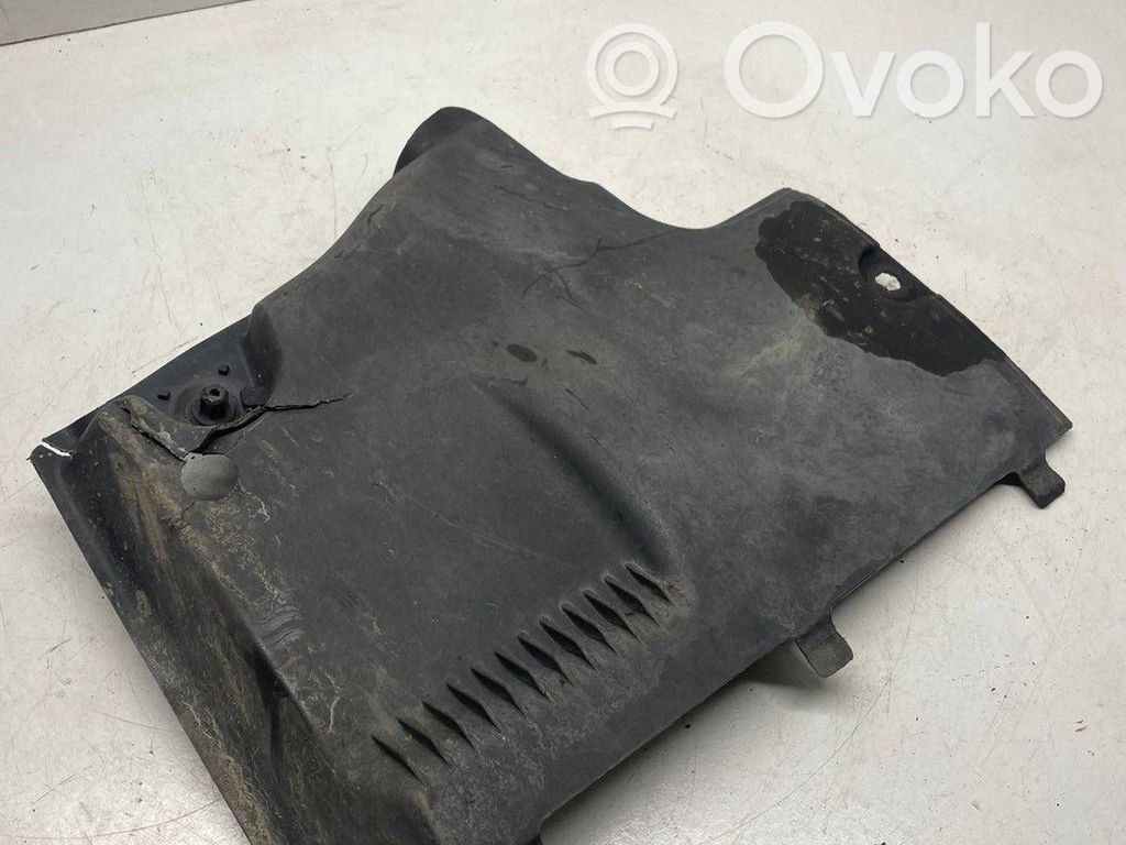 Audi A5 8T 8F Placa protectora del centro/medio 